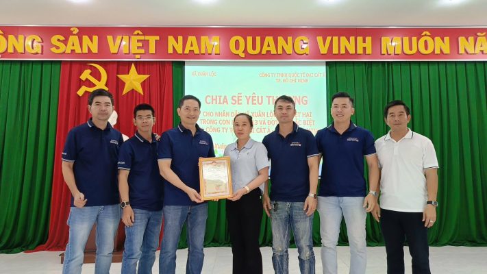 Đại Cát Á trao quà hỗ trợ bà con xã Xuân Lộc (Phú Yên)