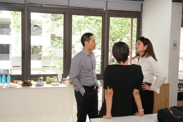 Đại diện cấp cao Biocyte Pháp thăm và làm việc tại văn phòng Công ty Đại Cát Á